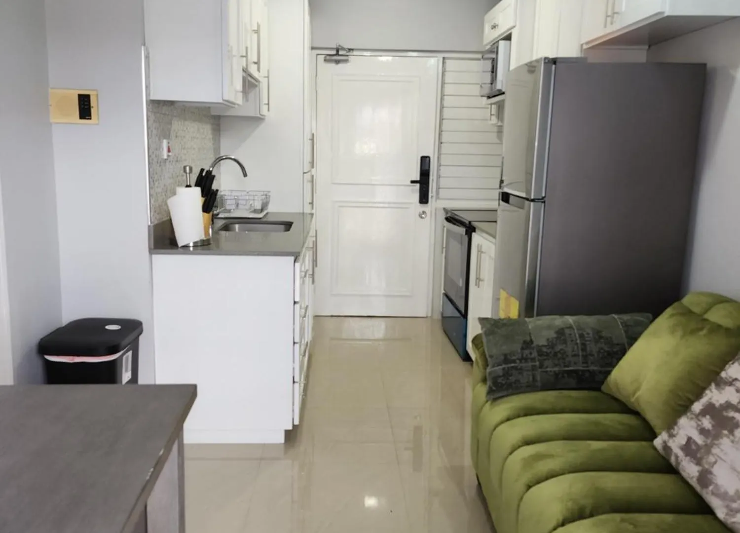 Comfy And Cozy Apartment Kingston
